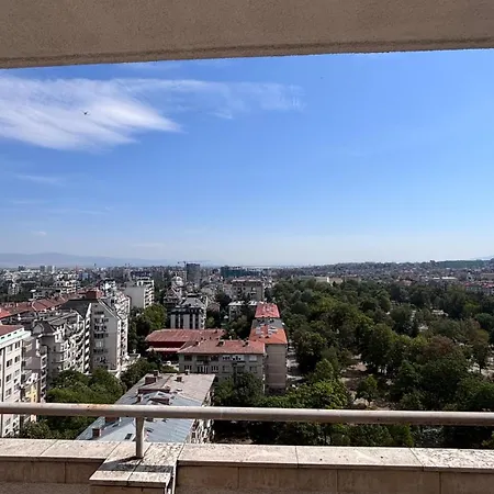 Zaimov Penthouse With Great View شقة